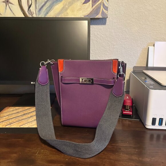 Tory Burch Purse - Picture 1 of 1